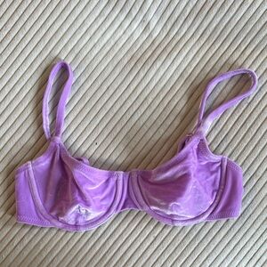Solid and Striped Lavender Underwire Bikini Top Size Small
Never been worn
